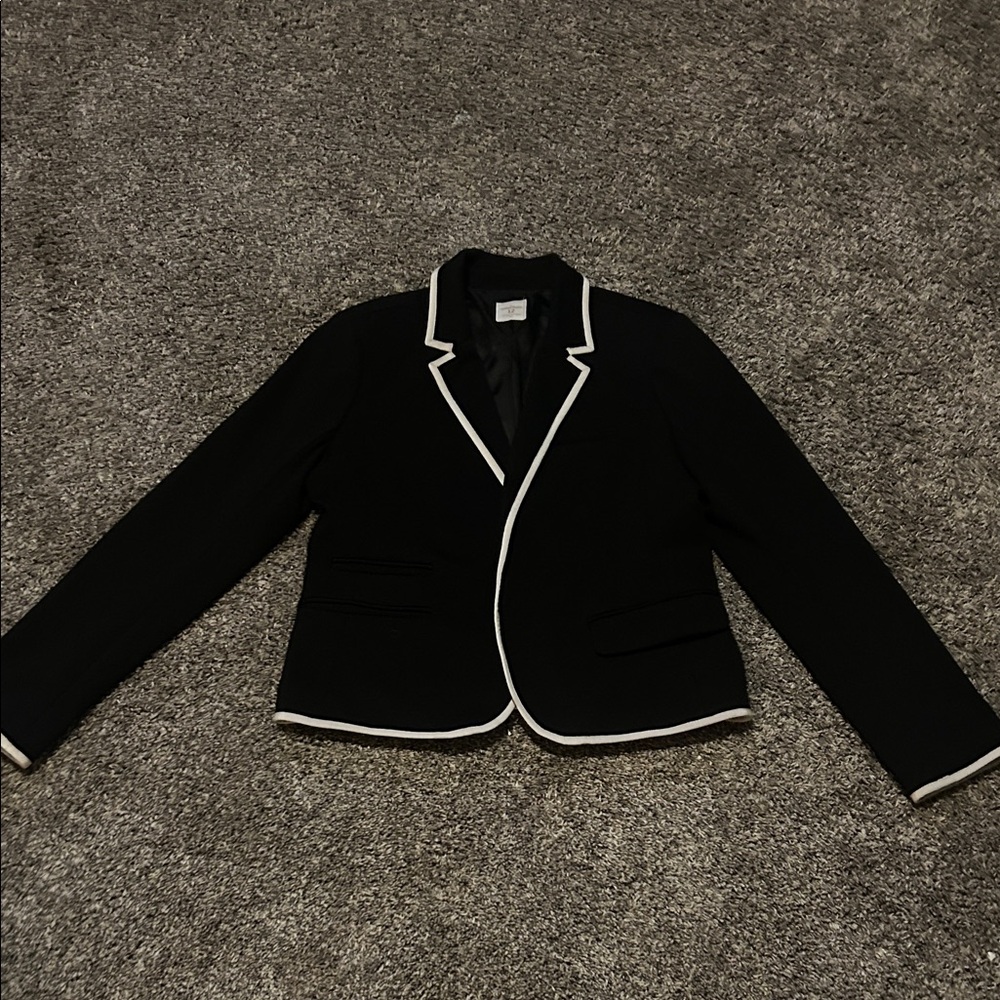 GAP Women's Black Blazer with White Piping